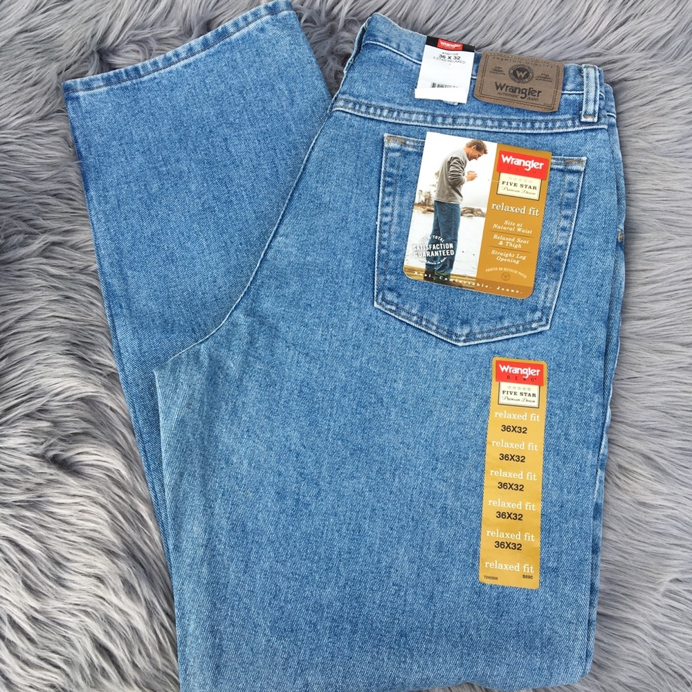 Wrangler NWT Light Wash Denim Jeans